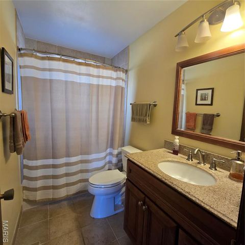 1835 San Pedro Lane, Fenton, MO 63026