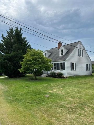 7 CIRCLE DR, Berryville, VA 22611
