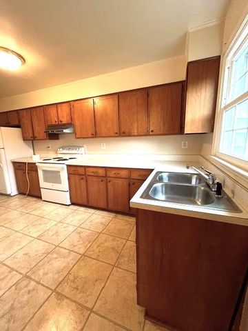 7 CIRCLE DR, Berryville, VA 22611