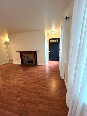 7 CIRCLE DR, Berryville, VA 22611