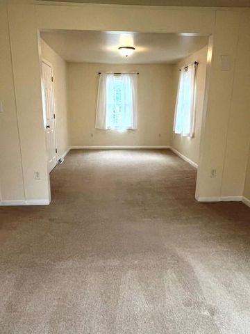 7 CIRCLE DR, Berryville, VA 22611