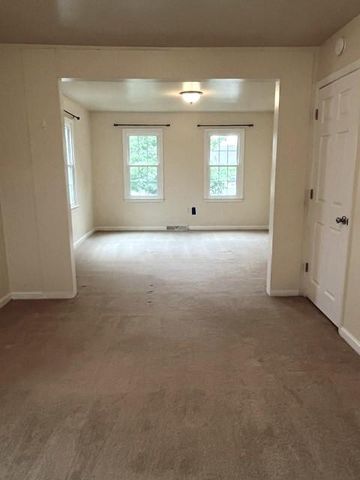 7 CIRCLE DR, Berryville, VA 22611