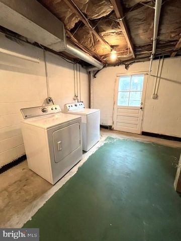 7 CIRCLE DR, Berryville, VA 22611