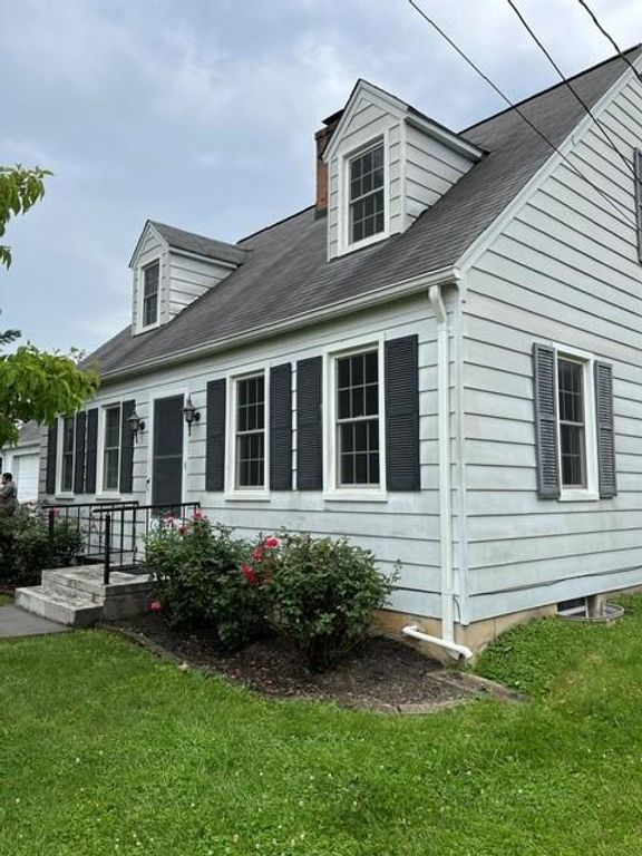 7 CIRCLE DR, Berryville, VA 22611