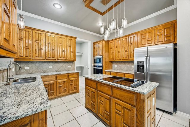 930 Lakeridge Drive, Lavon, TX 75166