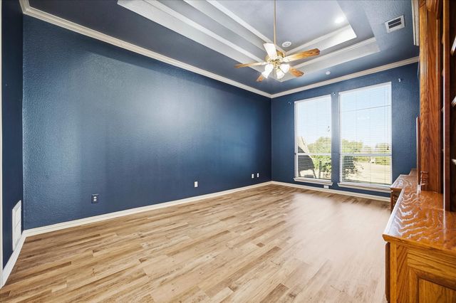 930 Lakeridge Drive, Lavon, TX 75166