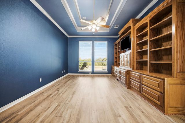 930 Lakeridge Drive, Lavon, TX 75166
