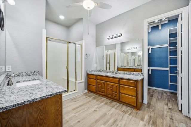 930 Lakeridge Drive, Lavon, TX 75166