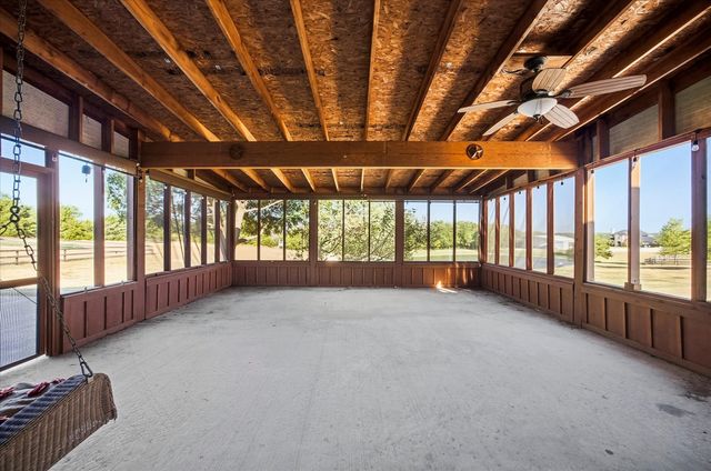 930 Lakeridge Drive, Lavon, TX 75166