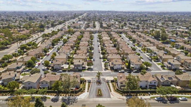 1561 Lagoon Lane, Oxnard, CA 93035