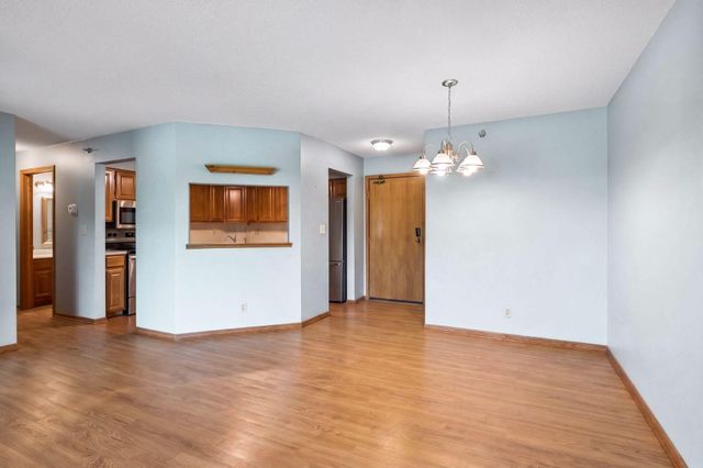 3801 W 98th Street 209, Bloomington, MN 55431