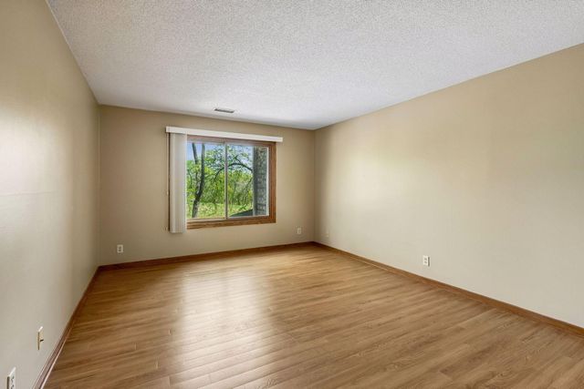 3801 W 98th Street 209, Bloomington, MN 55431