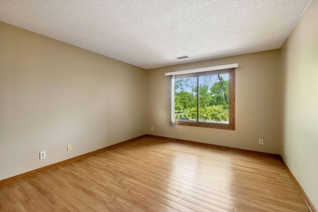3801 W 98th Street 209, Bloomington, MN 55431