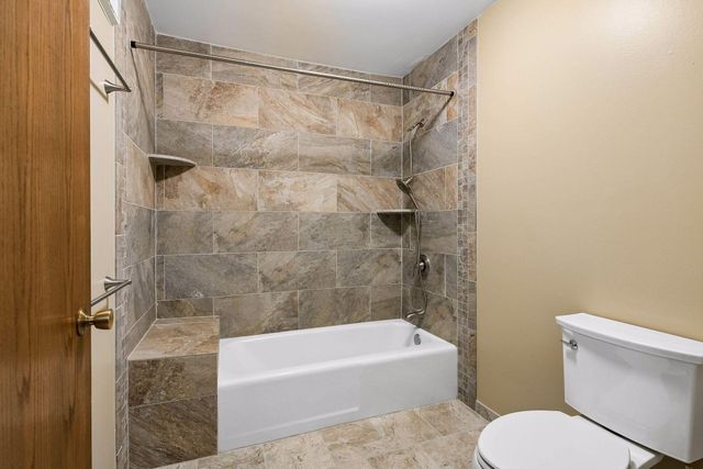3801 W 98th Street 209, Bloomington, MN 55431