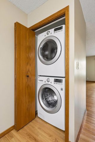 3801 W 98th Street 209, Bloomington, MN 55431