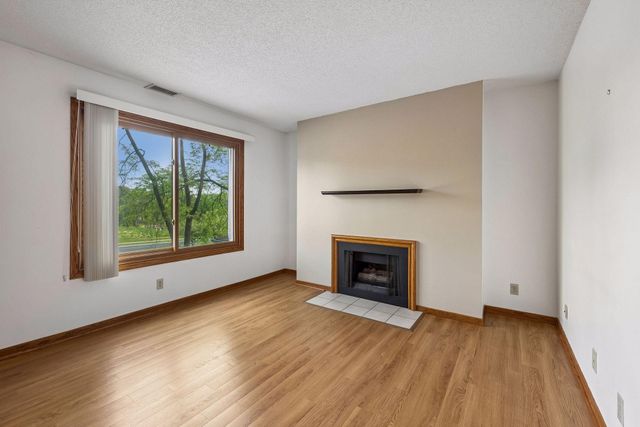 3801 W 98th Street 209, Bloomington, MN 55431
