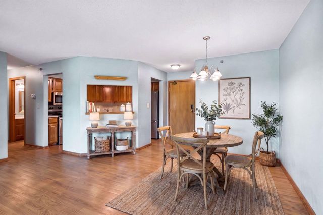 3801 W 98th Street 209, Bloomington, MN 55431