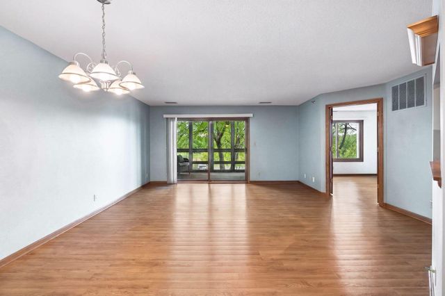 3801 W 98th Street 209, Bloomington, MN 55431