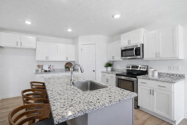 471 Stone Creek Road, Willard, MO 65781