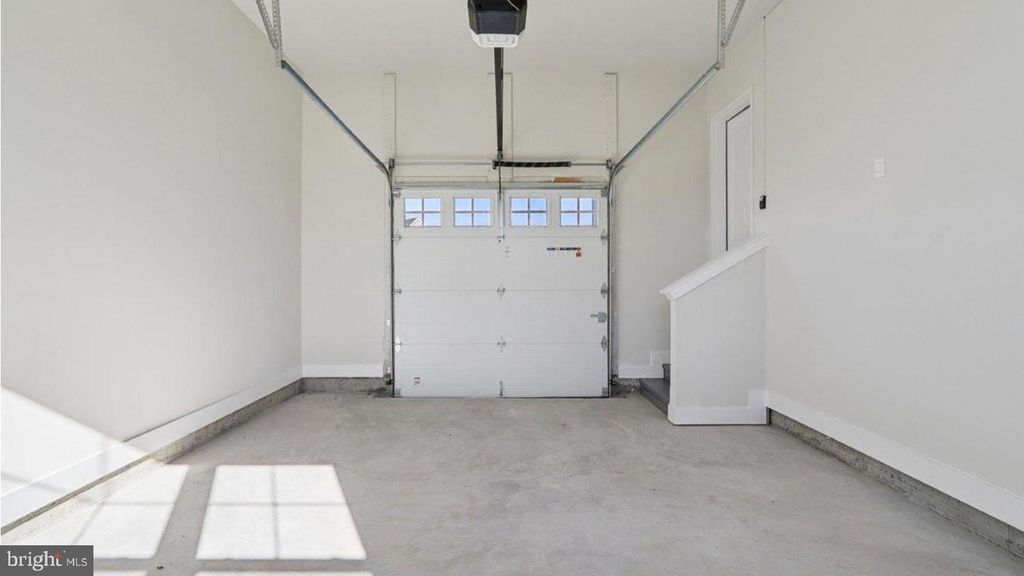 Image 101 of property listing at 16503 GOLDEN CROWN DR, Upper Marlboro, MD 20774
