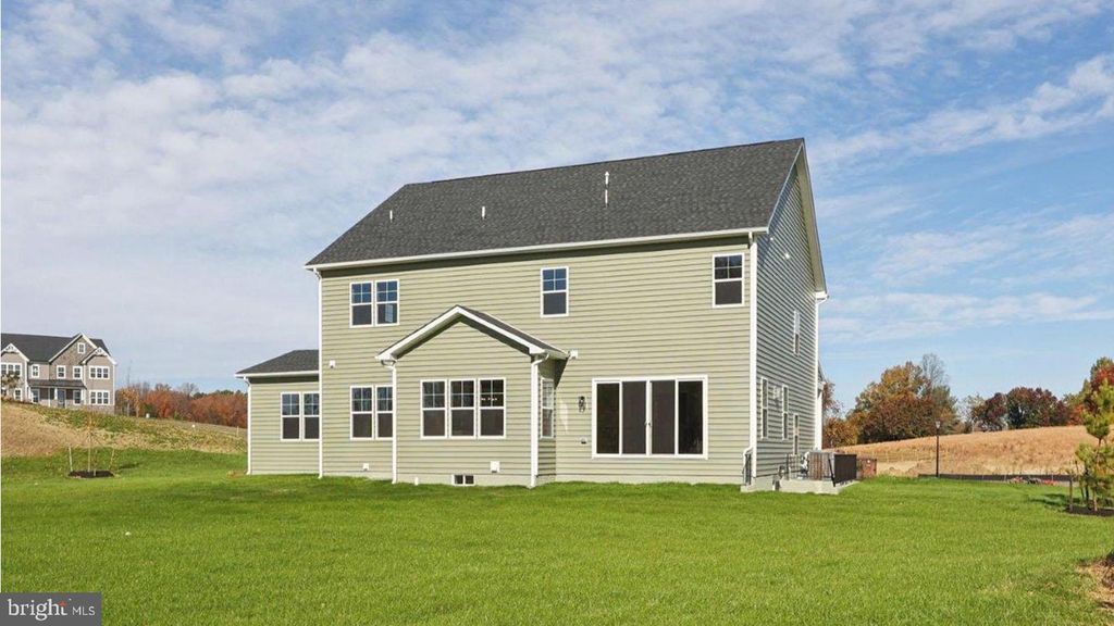 Image 107 of property listing at 16503 GOLDEN CROWN DR, Upper Marlboro, MD 20774