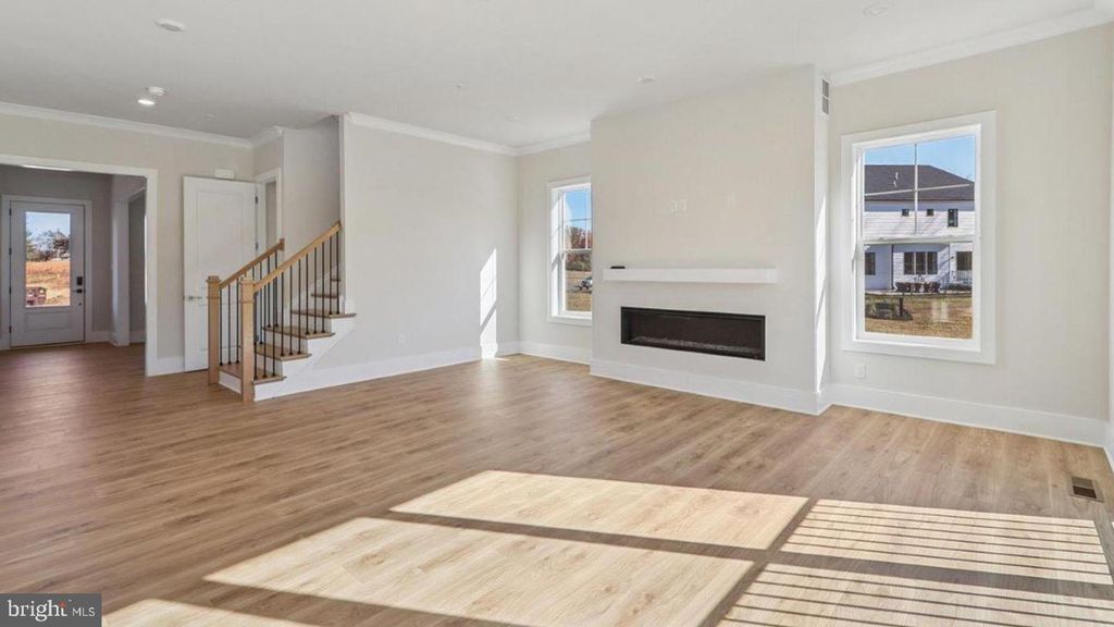 Image 17 of property listing at 16503 GOLDEN CROWN DR, Upper Marlboro, MD 20774