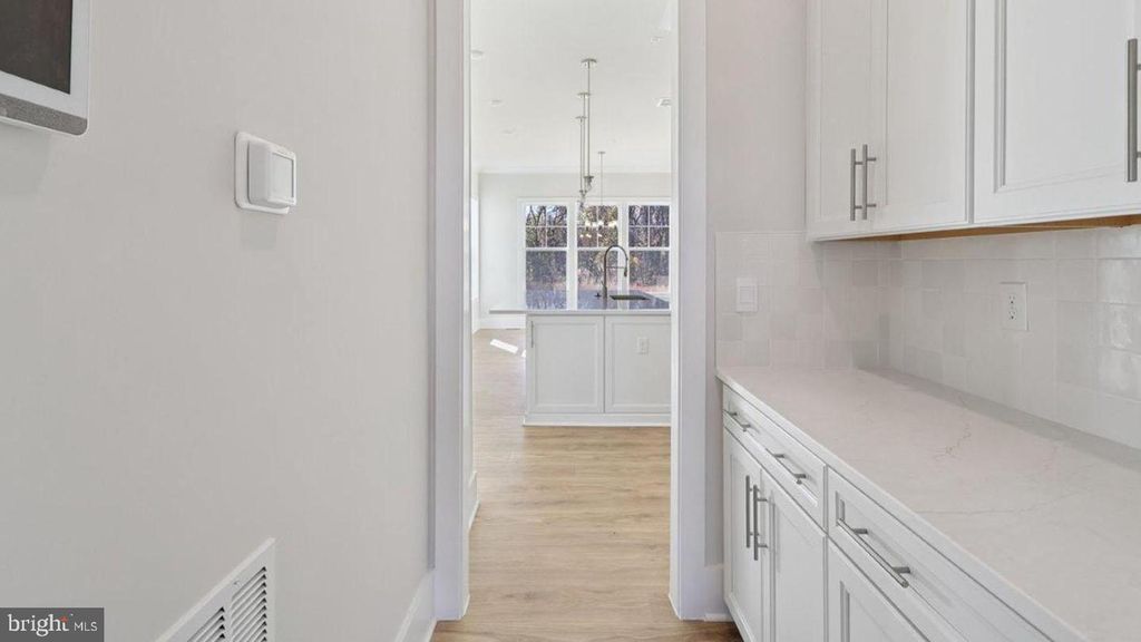 Image 38 of property listing at 16503 GOLDEN CROWN DR, Upper Marlboro, MD 20774