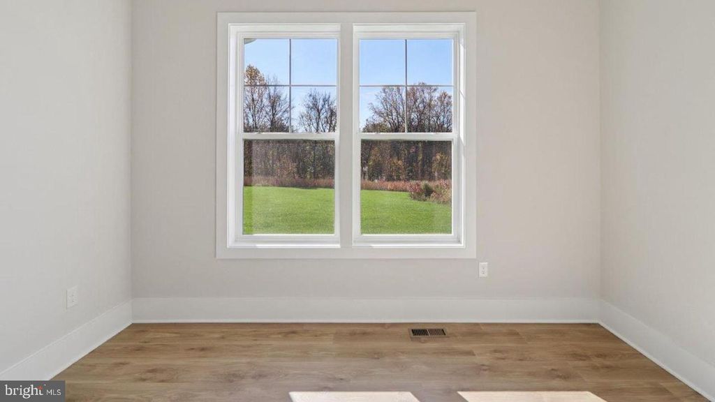 Image 40 of property listing at 16503 GOLDEN CROWN DR, Upper Marlboro, MD 20774