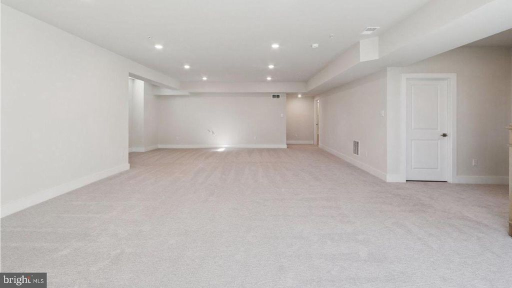 Image 52 of property listing at 16503 GOLDEN CROWN DR, Upper Marlboro, MD 20774