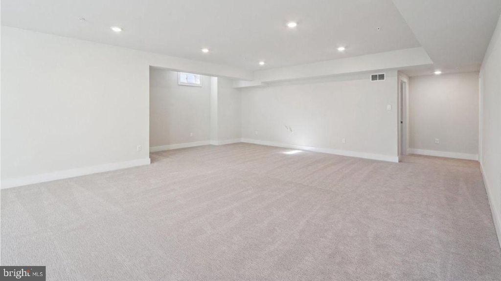 Image 53 of property listing at 16503 GOLDEN CROWN DR, Upper Marlboro, MD 20774