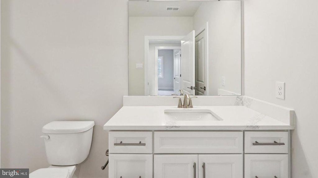 Image 55 of property listing at 16503 GOLDEN CROWN DR, Upper Marlboro, MD 20774