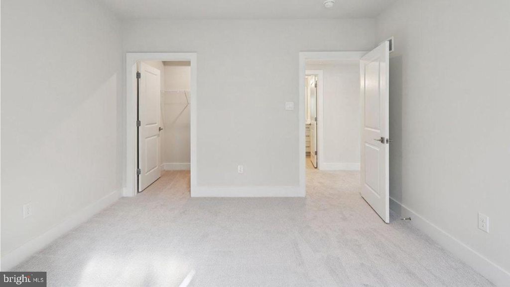 Image 59 of property listing at 16503 GOLDEN CROWN DR, Upper Marlboro, MD 20774