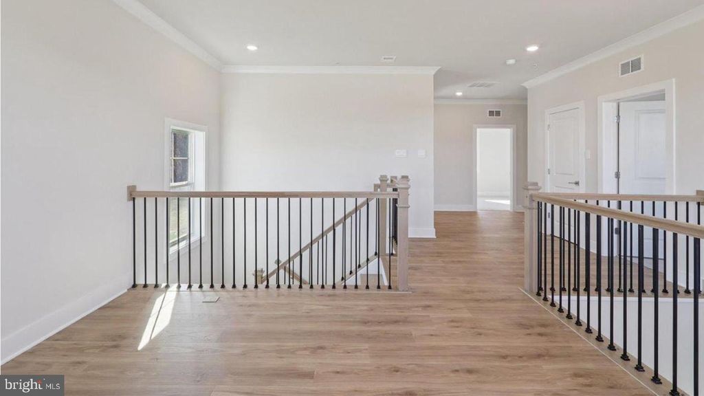 Image 65 of property listing at 16503 GOLDEN CROWN DR, Upper Marlboro, MD 20774