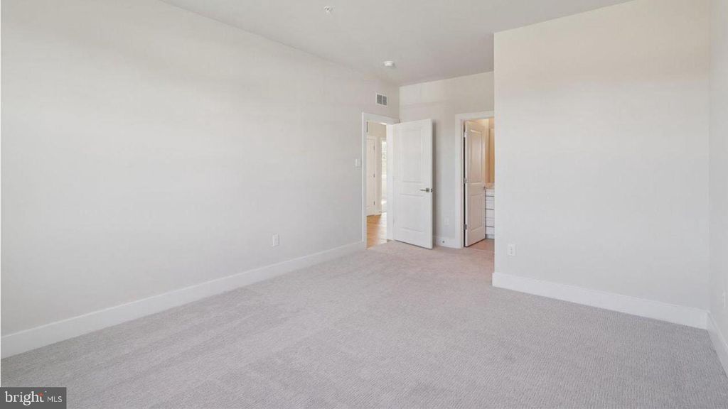 Image 71 of property listing at 16503 GOLDEN CROWN DR, Upper Marlboro, MD 20774