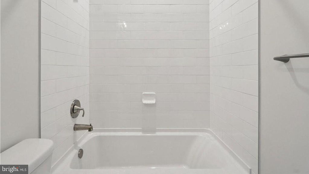 Image 74 of property listing at 16503 GOLDEN CROWN DR, Upper Marlboro, MD 20774