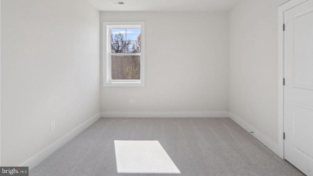 Image 78 of property listing at 16503 GOLDEN CROWN DR, Upper Marlboro, MD 20774