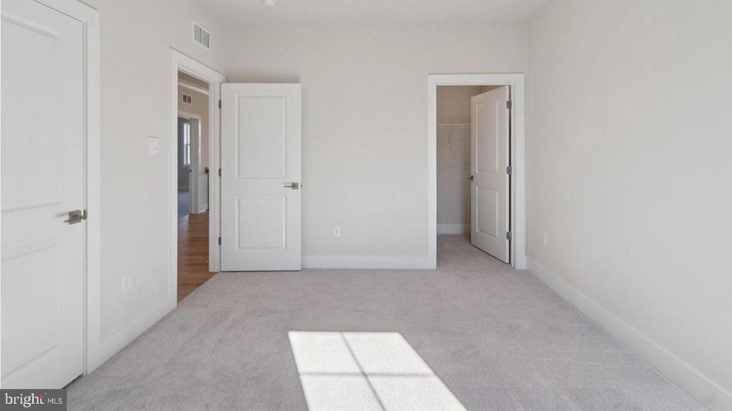 Image 79 of property listing at 16503 GOLDEN CROWN DR, Upper Marlboro, MD 20774