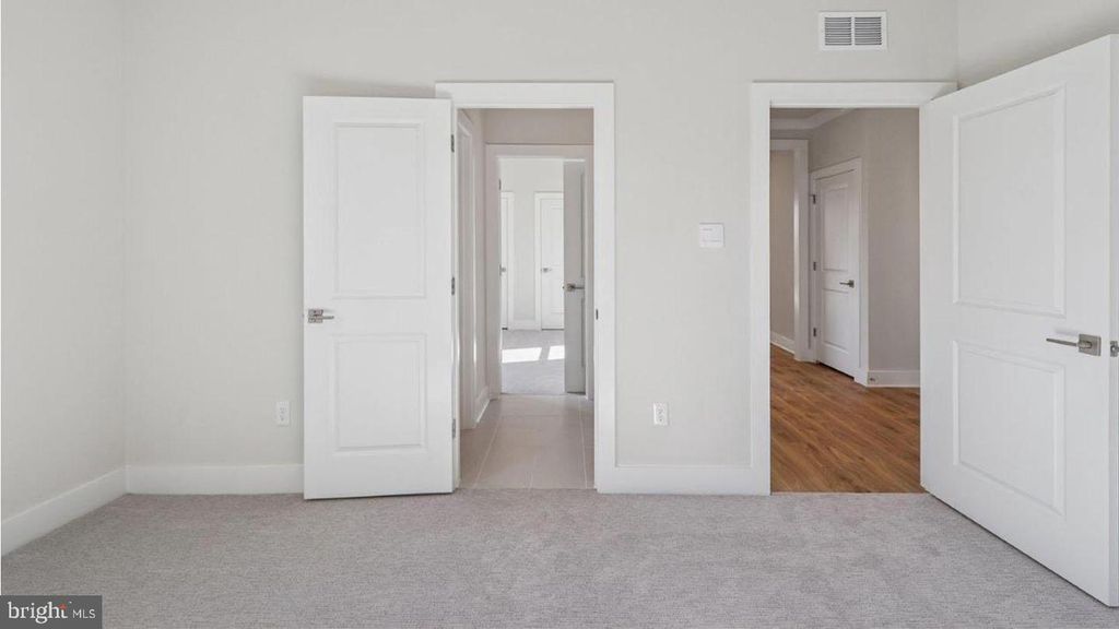 Image 80 of property listing at 16503 GOLDEN CROWN DR, Upper Marlboro, MD 20774