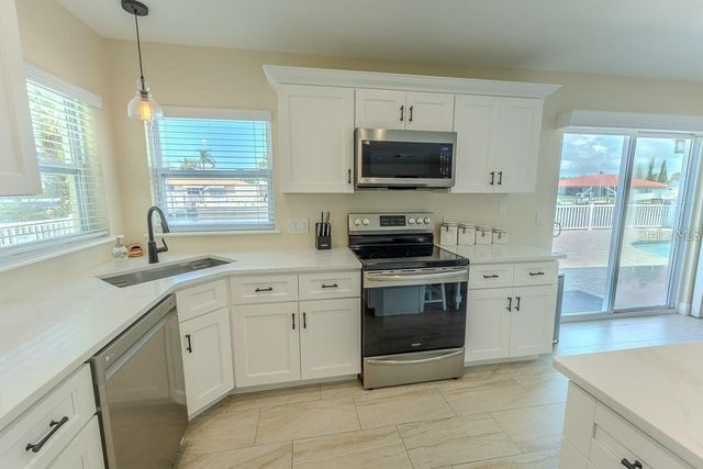 5021 PORPOISE PLACE, New Port Richey, FL 34652