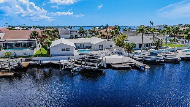 5021 PORPOISE PLACE, New Port Richey, FL 34652