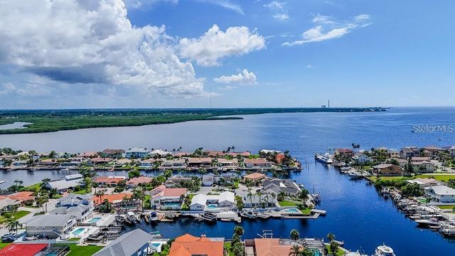 5021 PORPOISE PLACE, New Port Richey, FL 34652