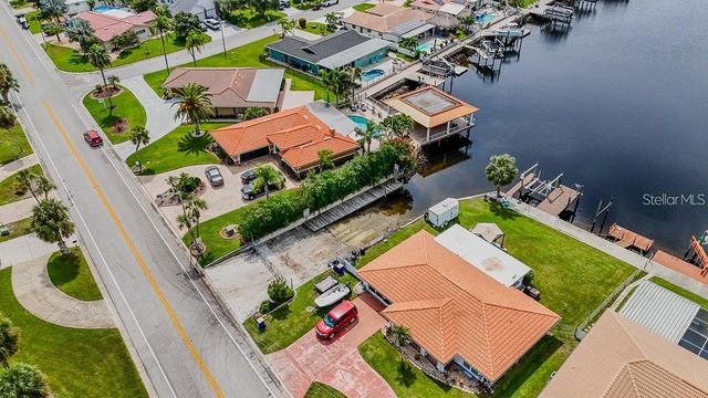 5021 PORPOISE PLACE, New Port Richey, FL 34652