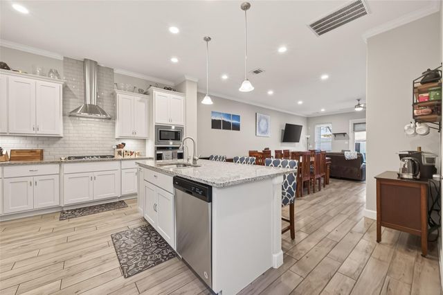 1914 Shearn Street, Houston, TX 77007