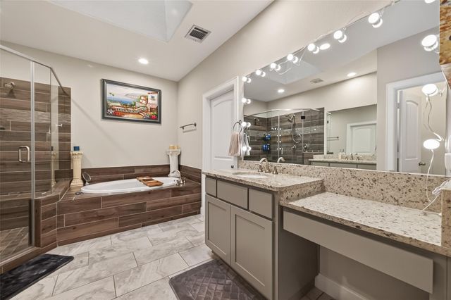 1914 Shearn Street, Houston, TX 77007