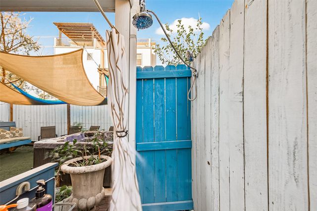 1914 Shearn Street, Houston, TX 77007