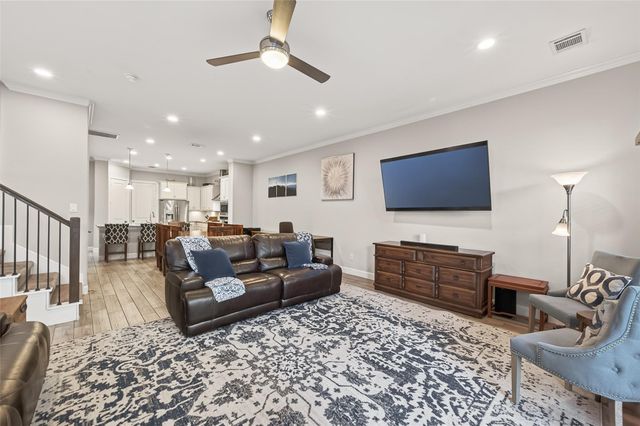 1914 Shearn Street, Houston, TX 77007