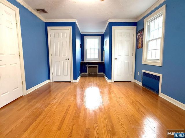 34 Howard Street, Verona, NJ 07044