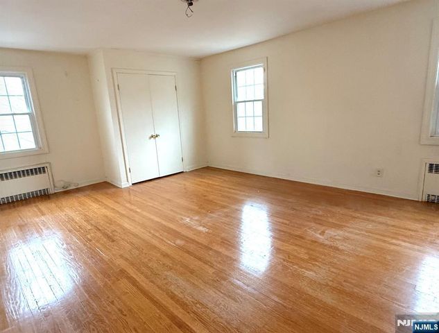 34 Howard Street, Verona, NJ 07044