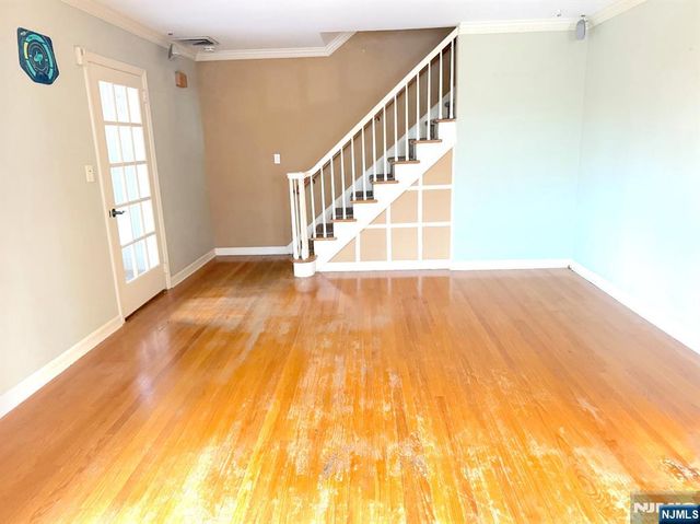 34 Howard Street, Verona, NJ 07044