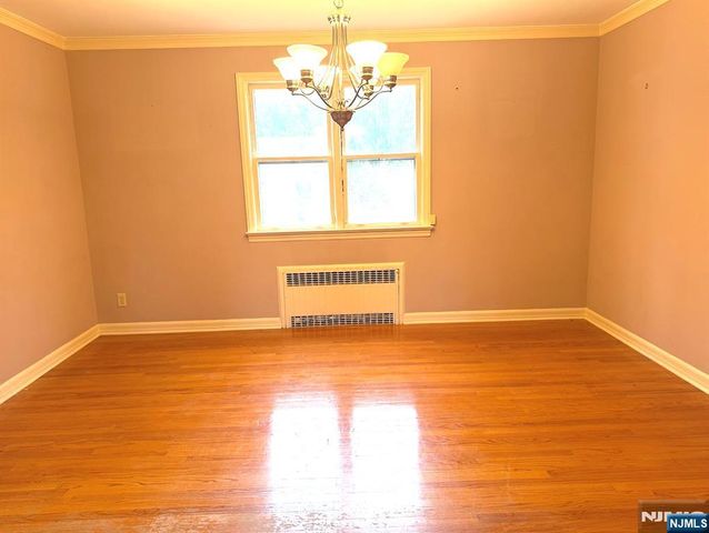 34 Howard Street, Verona, NJ 07044